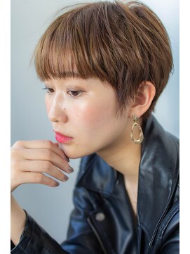 アコロン(acoron) 小顔_デザインカラー_厚めバング_ローライト_スリークボブ