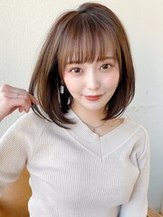 大人可愛い薄めバングふんわりカールショコラアッシュ小顔カット