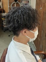 コロ(COLO)&nbsp;【吉祥寺】 メンズカット ストレートツイスパ センターパート