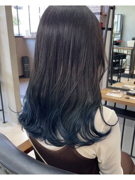 イキプラスディードットログ 大和八木駅前店(ikii+D.Log) ネイビーブルー　グラデーションカラー　奈良　橿原　大和八木