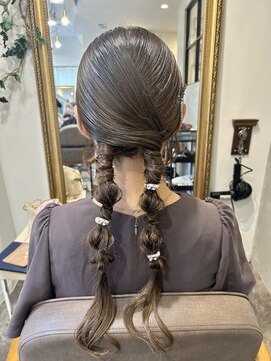 ローレン(Loren) タイトツイン　ヘアセット