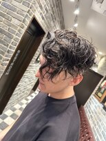 ミリオンバックス 御徒町店(Million Backs)&nbsp;ハイライト/マッシュパーマ/ウルフ/アッシュブラック<理容室>