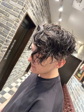 ミリオンバックス 御徒町店(Million Backs) ハイライト/マッシュパーマ/ウルフ/アッシュブラック<理容室>