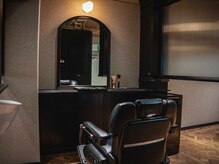 ダウバーバーショップ(DAU BARBER SHOP)の雰囲気（ゆったりくつろいで頂けるお席になってます【メンズ専門】）