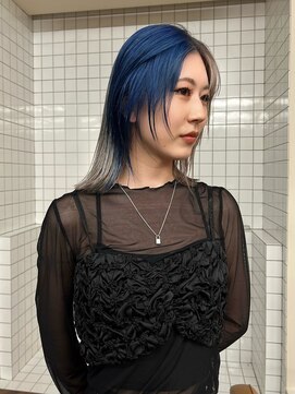 スタニング 渋谷(STUNNING.) ブルー×シルバー 顔まわりウルフ