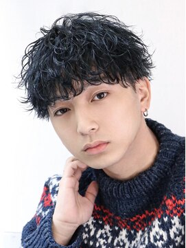 オーシャントーキョーウエスト 心斎橋 (OCEAN TOKYO WEST) 波巻きパーマツイストスパイラルパーマセンターパートウルフ