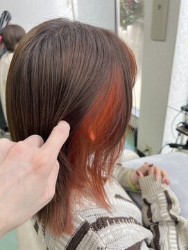 ゼロ(Zero) おしゃれ女子ウルフヘアー×イヤリングオレンジ×20代30代40代