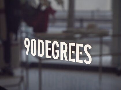 ナインティディグリーズ(90DEGREES)の写真