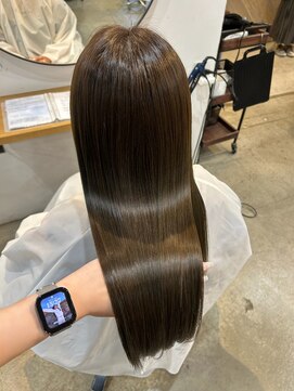 ロロネー 梅田(Lolonois) 【lolonois梅田】ストレート ×オリーブカラー