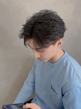 ジーナ 天神(Zina) フェザーショート