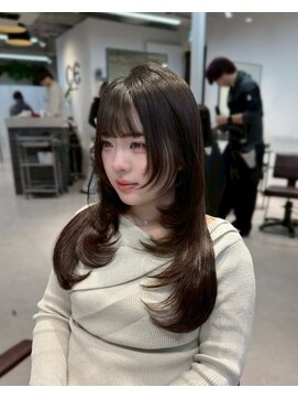 ザシェノンウメダ(THA CHAINON UMEDA) イメチェン/ピンクベージュ/アンブレラカラー/前髪/心斎橋