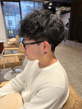 グラフィーサッポロ(Graphy sapporo) 10代 20代 メンズヘア シャドウパーマ マッシュ 刈り上げ