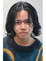 リア(Li'a)&nbsp;グランジパーマ×こぼれバング×メンズボブ