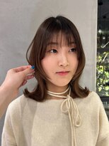 リベラル(liberal) ミディアム 顔周りレイヤー ヌーディーブラウン【10代/20代】
