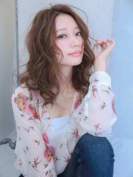 プロローグラックスビー 明石店(PROLOGUE LUXBE) 大人可愛いミディアムカール
