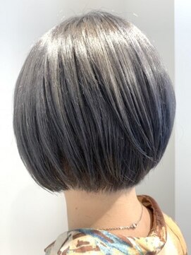 クアトログランシュ 水戸店(QUATRO×GranCieux) ダークグレーボブ