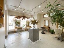 ラビラビ ヘアーアンドギャラリー(Rabi Rabi HAIR&GALLERY)