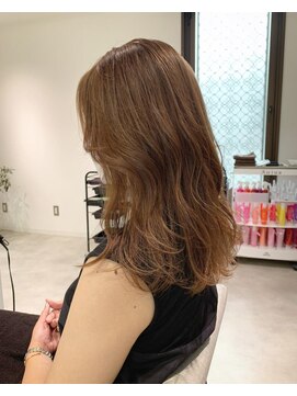 ヨーク(YOKE) YOKE レイヤー シアーベージュ