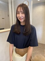 リタ(Lita.)&nbsp;グレージュロング くすみカラー 大人可愛い 抜け感ロング 小顔