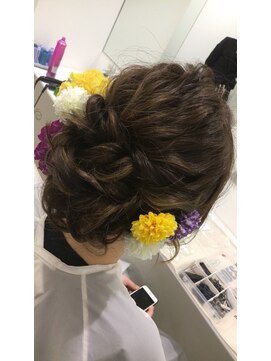 つむぎ 下めゆるシニヨン