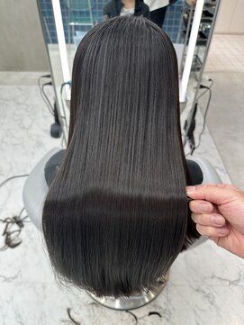 ロンドルーチェ 心斎橋(Lond luce) ダークアッシュ/ミディアムレイヤーカット［髪質改善/縮毛矯正］