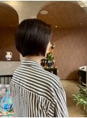 ショートボブ