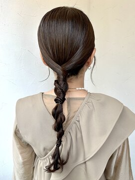 レガロ(REGALO RESORT) エグチ】タイトアレンジ/ローポニ/結婚式/お出かけアレンジ