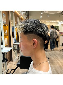 ルースト 渋谷店(ROOST) ジェットモヒカン×金メッシュ