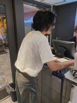 ハイセンス(HISENSE) メンズミディアムグランジパーマボブヘア　【GIA】