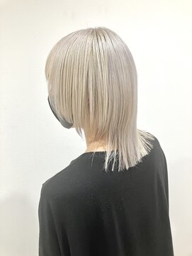 リスト(Re:st) ホワイトブロンド