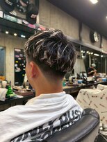 ビンゴ(BINGO)&nbsp;2255黒髪金メッシュ渋谷波巻きツイストスパイラルサーフフェザー