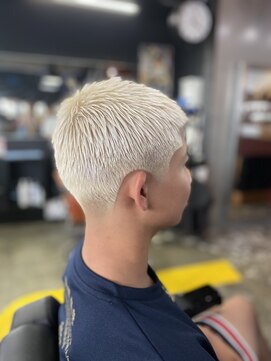 ディグイットバーバーショップ(Dig it !! BARBER SHOP) クロップテーパーフェード