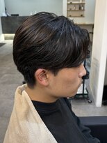 ヒュイル バイ ニアウ(Hwyl by Niau) MEN’S HAIR/センターパート/フェザーパーマ/伊勢崎