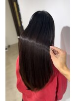 リエル(LIERU)&nbsp;シルクのようなツヤ髪！縮毛矯正