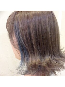 エッセンス(essence) イヤリングカラー ブルーVer