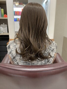 トゥーリ 薬院店(tuuli) 上杉(武本)茉与★スタイル