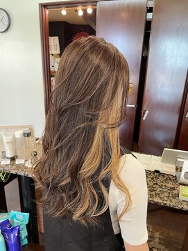 ピークスヘア(peaks hair) インナーカラー ミルクティー グレージュ イヤリングカラー