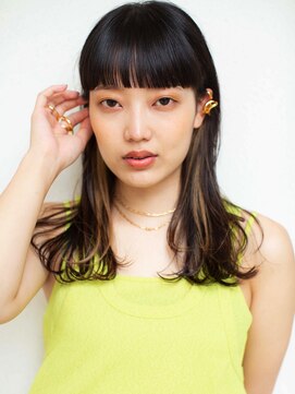 ファチュール(fAture.) 大人可愛いインナーカラー小顔くびれミディ20代30代40代