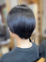 ハルキミナト ジャパン ヨコハマ(HARUKI MINATO japan YOKOHAMA) "艶髪"収まりの良いショートスタイル