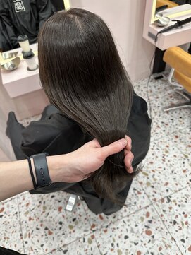 ボタン シブヤ(VOTAN SHIBUYA) 韓国ヘア/くびれヘア/顔まわりカット/艶感カラー