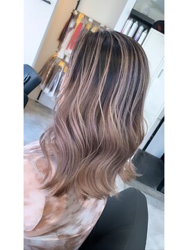 ラフ 難波店(LAFF) #黒髪#ボブルフ#ネビージュ#小顔#ワンレン