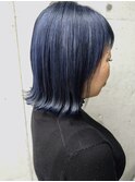 切りっぱなしボブ　ネイビーブルー