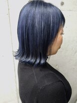 タム(tam)&nbsp;切りっぱなしボブ　ネイビーブルー