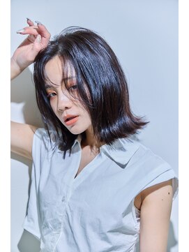 フラウ チャームマーチ(hulau Charm/MARCH) 黒髪/切りっぱなしボブ/ぱっつんボブ/外ハネボブ/レイヤーボブ