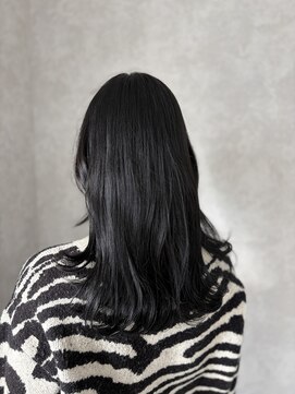 ソマリ(SOMARI.) 落ちる黒