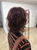 モコヘアーフロール(MOCO hair flor)&nbsp;レッドヴァイオレット × ニュアンスウェーブミディ