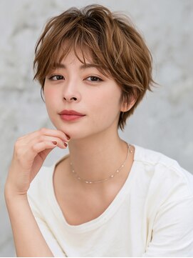 バイエイト(X８) くせ毛多毛マッシュ刈り上げ女子ショートベリーベリショパーマ