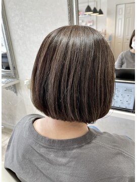 ヴィフ ヘアアンドデザイン(Vif hair&design) ハイライトを活かしたベージュアッシュ系カラー
