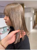 ブリーチミルクティーアッシュ