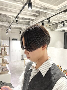 キートス(Kiitos) 黒髪センターパート　ニュアンスパーマ